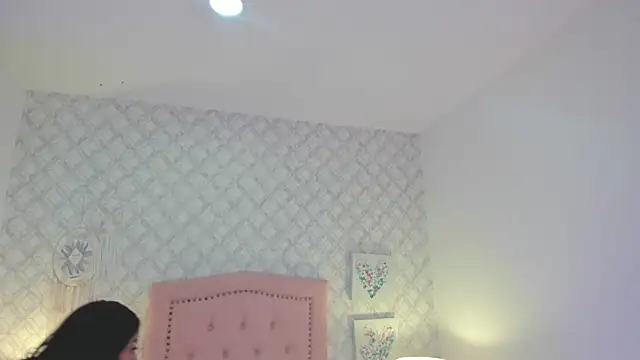 amber  ferrera online show from February 28, 2:40 pm