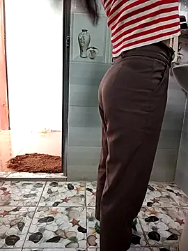 Sweet-Berryy online show from March 18, 1:31 am