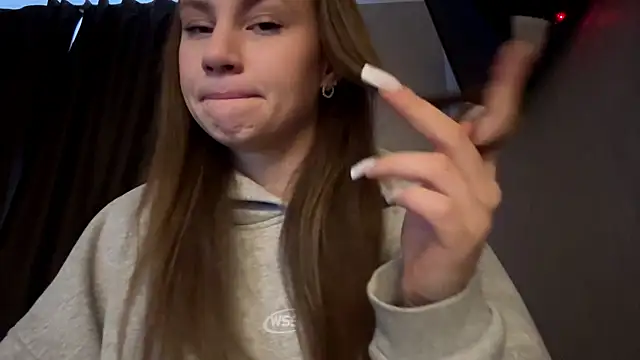 Snapshot of lisa_montana chatting on January 7, 8:39 am lisa montana online show from January 7, 8:39 am