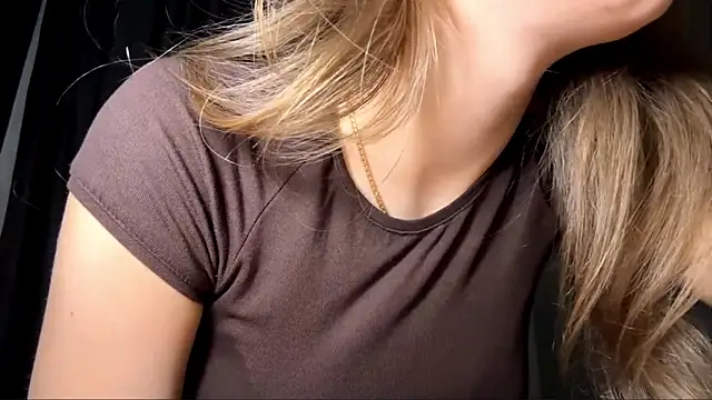 Snapshot of lisa_montana chatting on January 10, 6:15 am lisa montana online show from January 10, 6:15 am