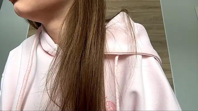 Snapshot of lisa_montana chatting on February 4, 9:59 am lisa montana online show from February 4, 9:59 am