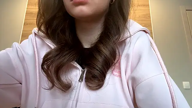 Snapshot of lisa_montana chatting on February 6, 6:18 am lisa montana online show from February 6, 6:18 am