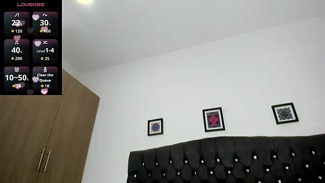 Snapshot of michellmorgans_ chatting on March 3, 11:05 am michellmorgans online show from March 3, 11:05 am