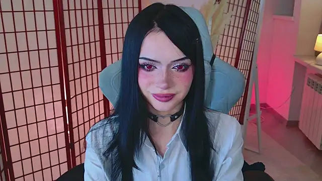Snapshot of Dark_Diva chatting on May 7, 10:15 pm Dark Diva online show from May 7, 10:15 pm