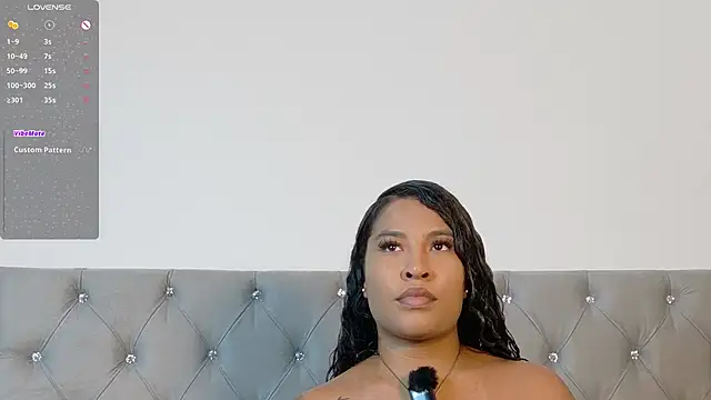 izzybelmonth12 online show from February 19, 8:27 pm