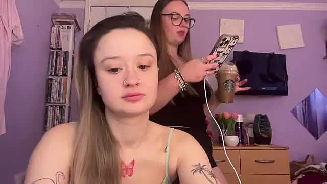 LilyLuck  online show from February 19, 1:40 pm