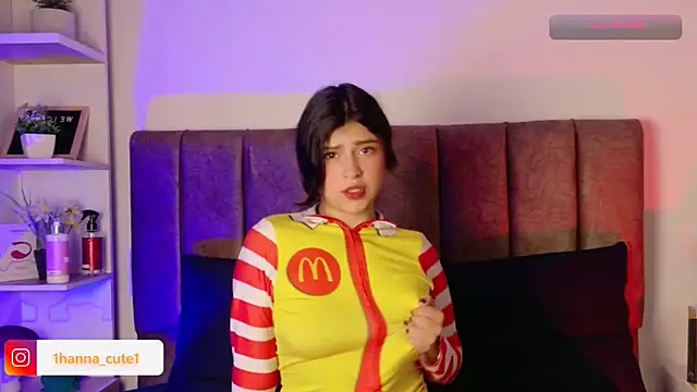 hannaa cute online show from March 11, 11:16 am