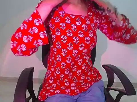 Snapshot of Farhana_beautyfull chatting on June 24, 4:33 am Farhana beautyfull online show from June 24, 4:33 am