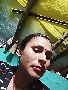 Snapshot of Cuty_priti chatting on February 5, 4:44 pm Cuty priti online show from February 5, 4:44 pm