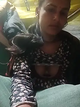 Snapshot of Cuty_priti chatting on February 8, 11:30 pm Cuty priti online show from February 8, 11:30 pm