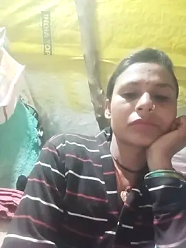 Snapshot of Cuty_priti chatting on February 19, 4:03 pm Cuty priti online show from February 19, 4:03 pm