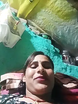 Snapshot of Cuty_priti chatting on February 22, 7:01 pm Cuty priti online show from February 22, 7:01 pm