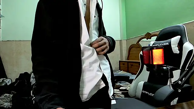 vincenzox7 online show from February 13, 3:30 pm