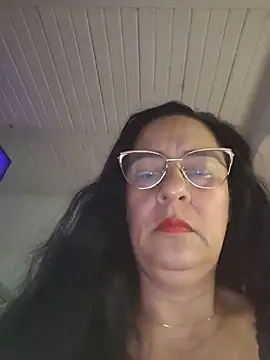 Snapshot of KiaraFoster chatting on June 14, 11:23 am KiaraFoster online show from June 14, 11:23 am