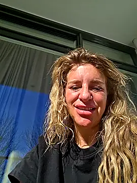 LaLynn online show from February 25, 11:31 am