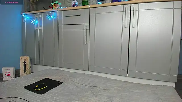 Snapshot of Stefa_Evi chatting on May 2, 5:23 am Stefa Evi online show from May 2, 5:23 am