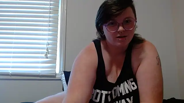 Snapshot of Pupghostt chatting on June 22, 5:54 pm Pupghostt online show from June 22, 5:54 pm