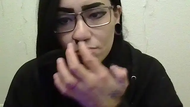 Snapshot of GabbyDaniella chatting on January 7, 10:01 pm GabbyDaniella online show from January 7, 10:01 pm