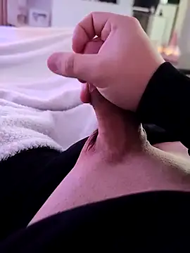 Snapshot of RimmingPussy24 chatting on December 20, 1:29 pm RimmingPussy24 online show from December 20, 1:29 pm