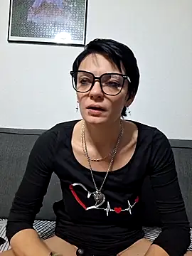 Snapshot of Angel34-83 chatting on March 14, 9:31 pm Angel34-83 online show from March 14, 9:31 pm