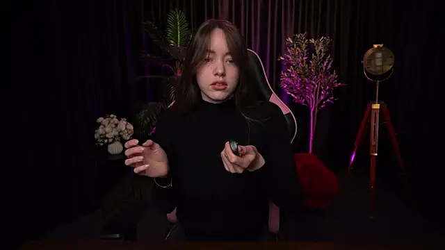 Velouraa online show from April 18, 9:26 pm