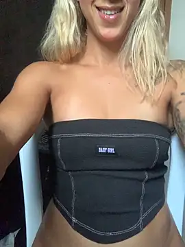 Snapshot of bety13 chatting on February 28, 8:48 am bety13 online show from February 28, 8:48 am