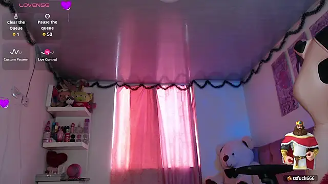 Snapshot of violett_brown9 chatting on June 27, 12:22 pm violett brown9 online show from June 27, 12:22 pm