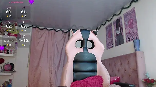 Snapshot of violett_brown9 chatting on July 12, 7:43 am violett brown9 online show from July 12, 7:43 am
