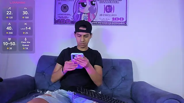 Victor LatinBoy online show from March 27, 4:18 am