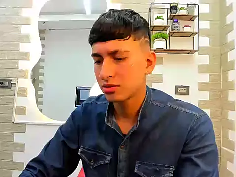 Snapshot of neithan_sleitherx chatting on February 1, 1:26 am neithan sleitherx online show from February 1, 1:26 am