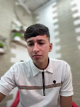 Snapshot of neithan_sleitherx chatting on February 3, 5:05 am neithan sleitherx online show from February 3, 5:05 am