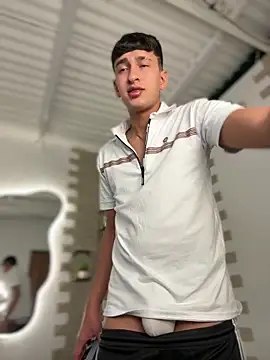 Snapshot of neithan_sleitherx chatting on February 25, 1:21 pm neithan sleitherx online show from February 25, 1:21 pm