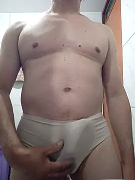 chico-en-tanga online show from April 21, 5:03 am