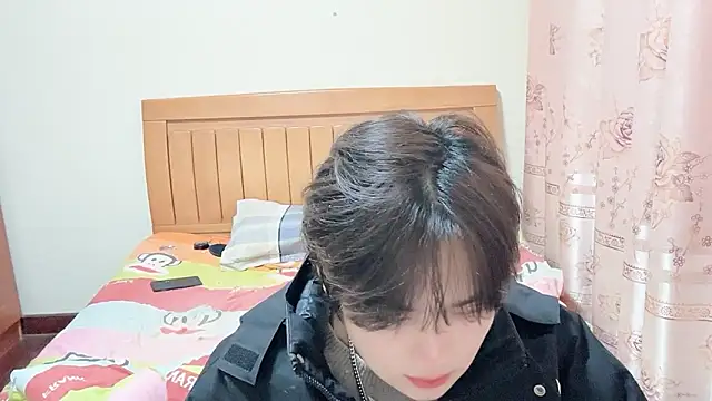 junnan001 online show from February 1, 11:53 am