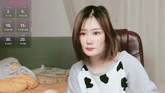 lucynan online show from February 9, 5:06 pm