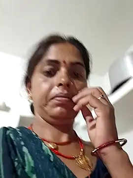 Snapshot of Mahima_rani34 chatting on June 16, 10:01 pm Mahima rani34 online show from June 16, 10:01 pm