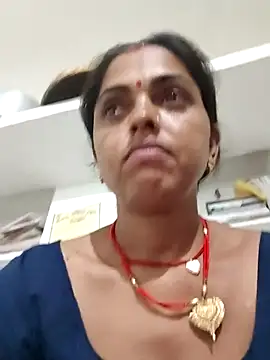 Snapshot of Mahima_rani34 chatting on July 11, 5:15 pm Mahima rani34 online show from July 11, 5:15 pm