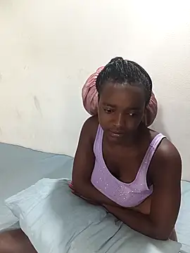 ShyNaughtyBabe online show from April 12, 1:21 am