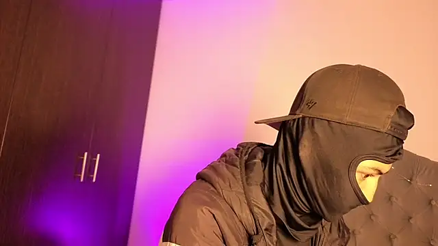 cute emmma online show from April 11, 11:03 am