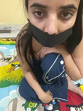 hotcharrryyyy online show from February 21, 12:33 am