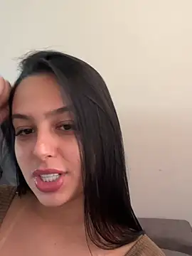 jujuarantes  2026 online show from April 22, 3:02 pm