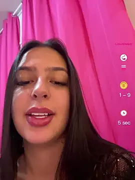 Snapshot of jujuarantes__2026 chatting on July 17, 3:18 pm jujuarantes 2026 online show from July 17, 3:18 pm