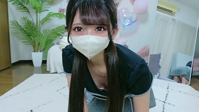 Snapshot of Kiki-jpn chatting on July 24, 12:36 pm Kiki-jpn online show from July 24, 12:36 pm