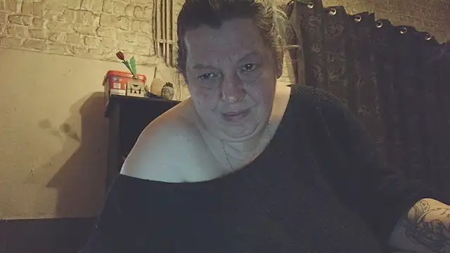 Snapshot of tigresse3 chatting on May 15, 11:23 pm tigresse3 online show from May 15, 11:23 pm
