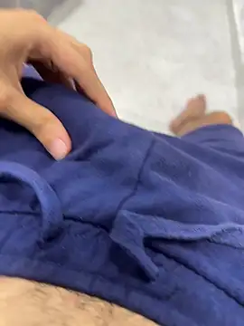 Grossebite2905 online show from July 25, 8:28 pm
