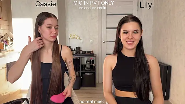 Snapshot of girls_secrets chatting on February 11, 11:26 am girls secrets online show from February 11, 11:26 am