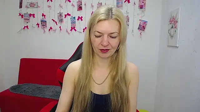 Snapshot of MelissaTyler chatting on May 23, 5:12 am MelissaTyler online show from May 23, 5:12 am