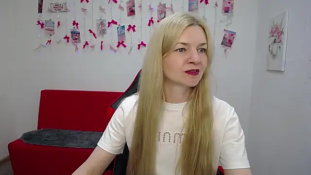 Snapshot of MelissaTyler chatting on May 26, 11:17 am MelissaTyler online show from May 26, 11:17 am