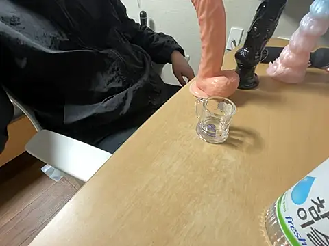 koreanbottom03 online show from March 19, 11:36 am