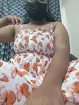 Snapshot of MaggieTelugu-15 chatting on February 18, 5:36 am MaggieTelugu-15 online show from February 18, 5:36 am